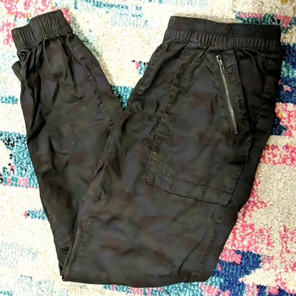 Women's camo joggers - Picture 1 of 5